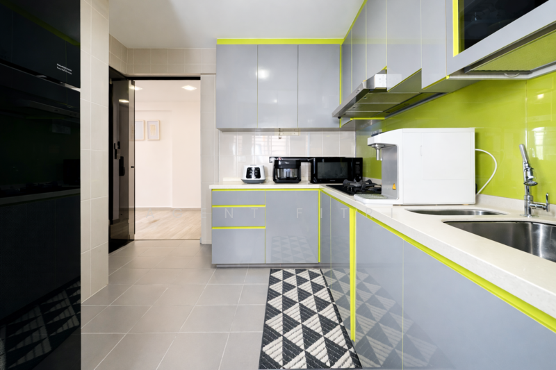 452A Sengkang West Way HDB Flat For Sale at S$ 660,000 | PropertyGuru Singapore - Kitchen