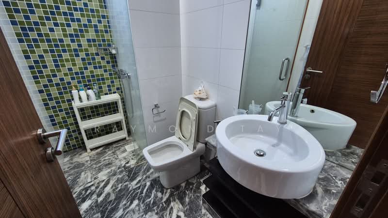 Mill Point, 3 Zion Close, Tanglin / Holland / Bukit Timah, Room Rental, 150 sqft, Apartment For Rent, by Raymond Tay, 500080953 - Bathroom - PropertyGuru.com.sg