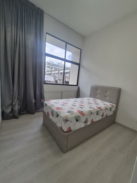 Lakepoint Condo, 2 Lakepoint Drive, 2 Bedrooms, 915 sqft, Condominium For Rent, by Annie Tan, 500080958 - Bedroom - PropertyGuru.com.sg