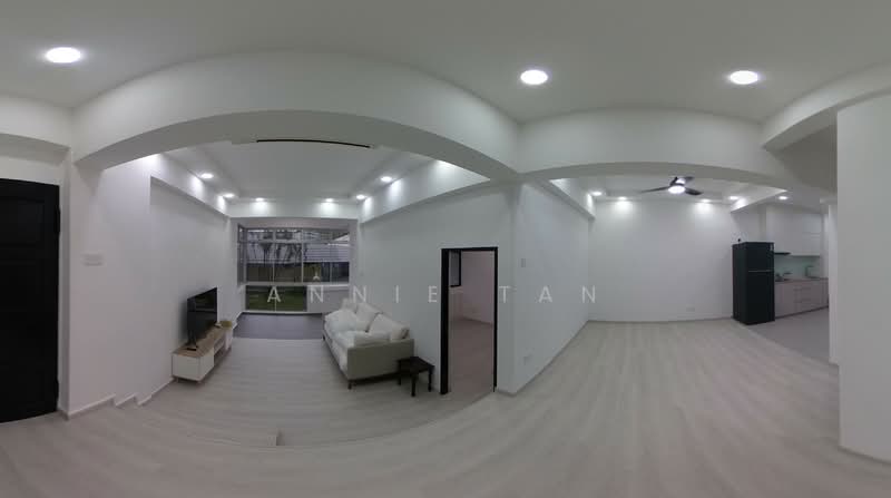 Lakepoint Condo, 2 Lakepoint Drive, 2 Bedrooms, 915 sqft, Condominium For Rent, by Annie Tan, 500080958 - Living Room - PropertyGuru.com.sg