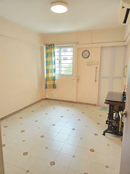 624 Ang Mo Kio Avenue 4 HDB Flat For Sale at S$ 450,000 | PropertyGuru Singapore - Interior