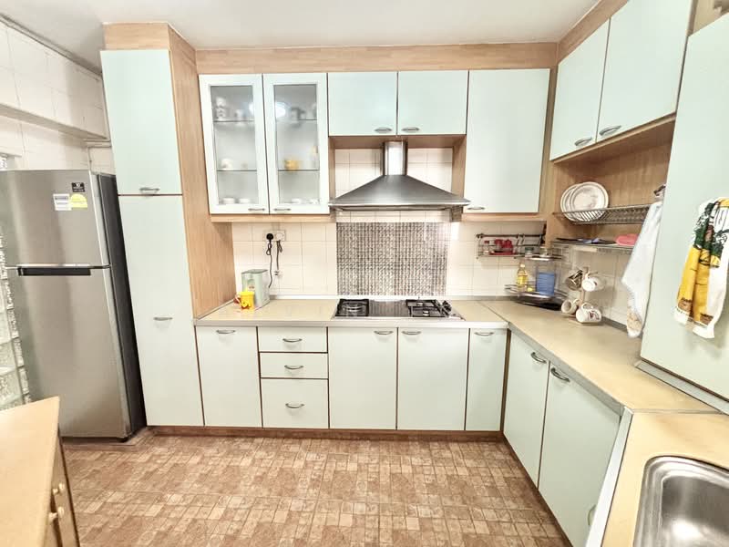 683A Woodlands Drive 62 HDB Flat For Sale at S$ 632,888 | PropertyGuru Singapore - Kitchen