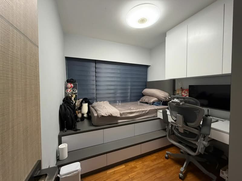 519B Tampines Central 8 HDB Flat For Sale at S$ 1,188,288 | PropertyGuru Singapore - Bedroom