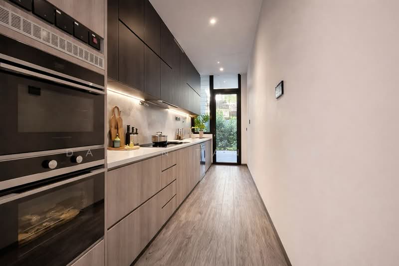 ⭐️RARE & ONLY BRAND NEW CORNER TERRACE IN D10! | WITHIN 1KM TO HENRY PARK PRIMARY | NEAR MRT & MKT⭐️ Corner Terrace For Sale at S$ 9,380,000 | PropertyGuru Singapore - Kitchen