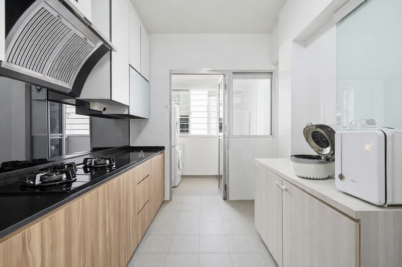 785D Woodlands Rise HDB Flat For Sale at S$ 650,000 | PropertyGuru Singapore - Kitchen