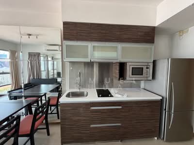 For Sale - SUPER CHEAP 1bed past rental $4000 for 1m! MUST SELL