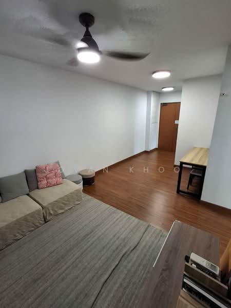 490B Choa Chu Kang Avenue 5, 490B Choa Chu Kang Avenue 5, 2 Bedrooms, 732 sqft, HDB Flat For Rent, by Jovan Khoo, 500081013 - Living Room - PropertyGuru.com.sg
