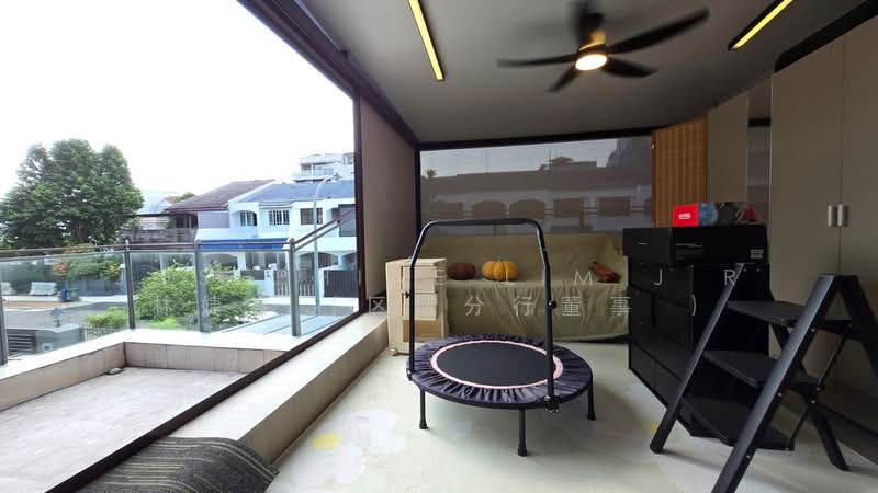 15 Sunrise Place Corner Terrace For Sale at S$ 5,500,000 | PropertyGuru Singapore - Balcony