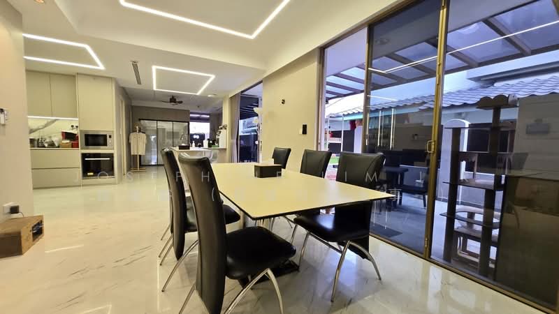 15 Sunrise Place Corner Terrace For Sale at S$ 5,500,000 | PropertyGuru Singapore - Dining Room