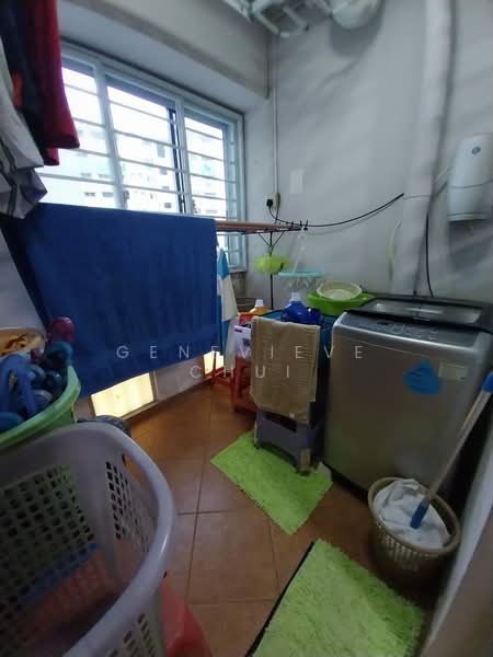 351 Tampines Street 33 HDB Flat For Sale at S$ 750,000 | PropertyGuru Singapore - Drying Yard