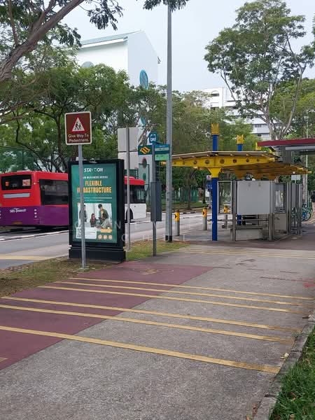 351 Tampines Street 33 HDB Flat For Sale at S$ 750,000 | PropertyGuru Singapore - Bus stop