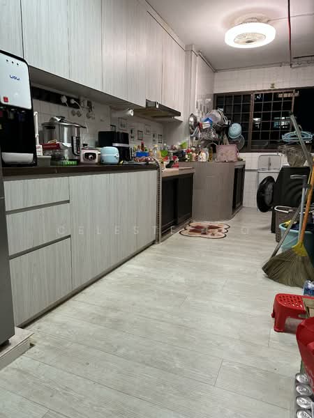 108 Woodlands Street 13, 108 Woodlands Street 13, 3 Bedrooms, 1,001 sqft, HDB Flat For Sale, by Celeste Teo, 500081025 - Kitchen - PropertyGuru.com.sg