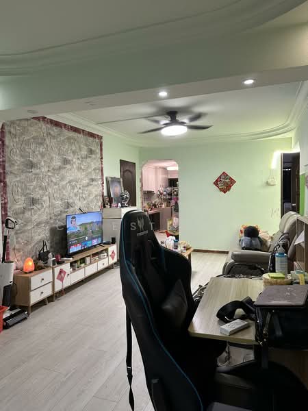 108 Woodlands Street 13, 108 Woodlands Street 13, 3 Bedrooms, 1,001 sqft, HDB Flat For Sale, by Celeste Teo, 500081025 - Living Room - PropertyGuru.com.sg
