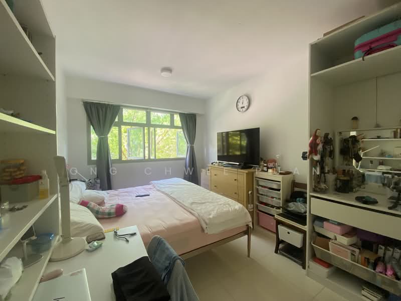 494J  Tampines Street 45 HDB Flat For Sale at S$ 850,000 | PropertyGuru Singapore - Bedroom