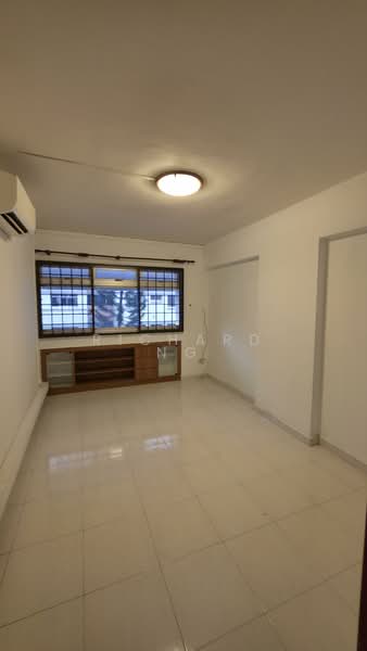 603 Choa Chu Kang Street 62 HDB Flat For Sale at S$ 950,000 | PropertyGuru Singapore - Bedroom 2