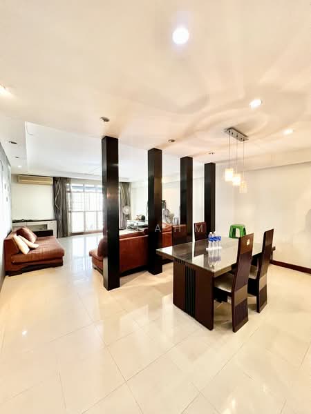 412B Fernvale Link HDB Flat For Sale at S$ 699,000 | PropertyGuru Singapore - Living Room