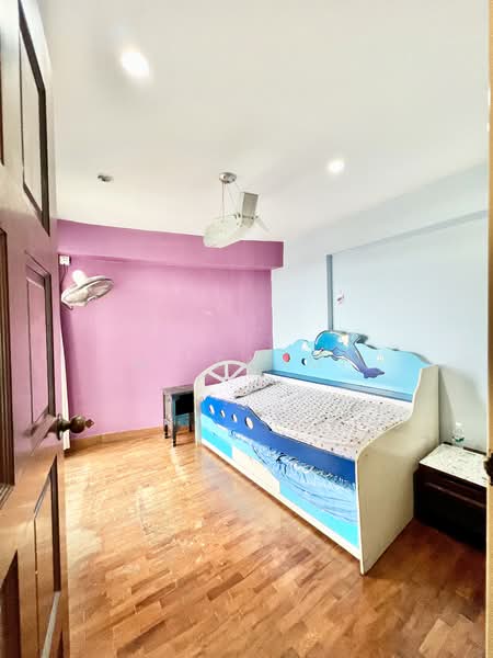 412B Fernvale Link HDB Flat For Sale at S$ 699,000 | PropertyGuru Singapore - Bedroom