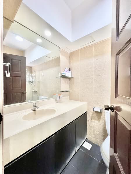 412B Fernvale Link HDB Flat For Sale at S$ 699,000 | PropertyGuru Singapore - Bathroom