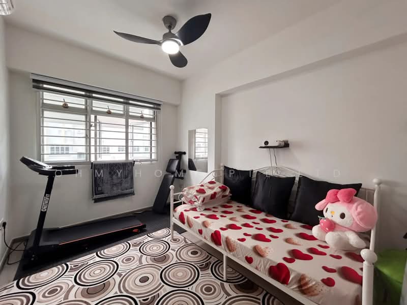 183A Boon Lay Avenue HDB Flat For Sale at S$ 600,000 | PropertyGuru Singapore - Bedroom