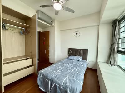 For Rent - Waterfront Waves