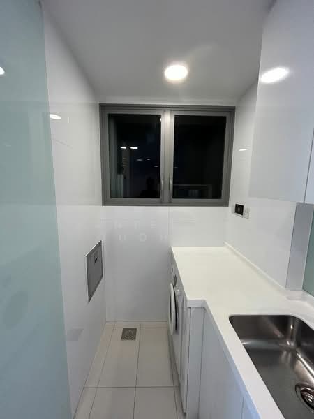 Centro Residences Condominium For Sale at S$ 2,060,160 | PropertyGuru Singapore - Interior