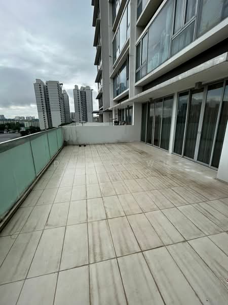 Centro Residences Condominium For Sale at S$ 2,060,160 | PropertyGuru Singapore - Balcony