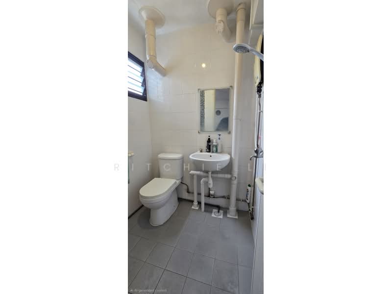 51 Kent Road, 51 Kent Road, 3 Bedrooms, 979 sqft, HDB Flat For Sale, by Ritchie Li, 500081072 - Bathroom - PropertyGuru.com.sg