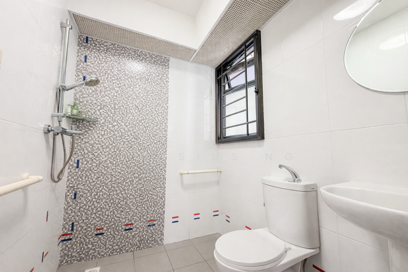 101A Bidadari Park Drive HDB Flat For Sale at S$ 828,888 | PropertyGuru Singapore - Master Bathroom