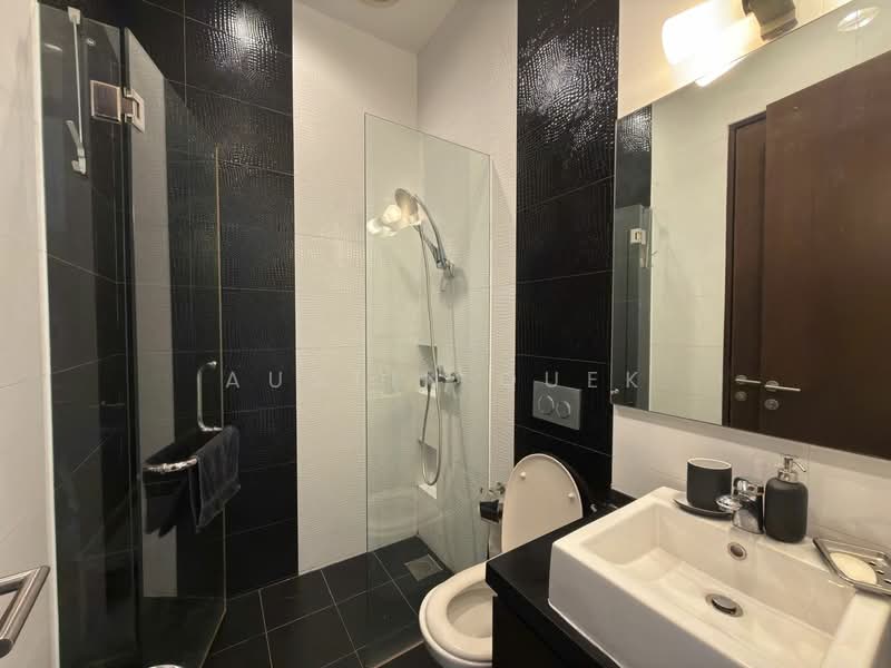 ⭐️ Move in Ready Corner Terrace Opera Estate ⭐️ Corner Terrace For Sale at S$ 6,499,999 | PropertyGuru Singapore - Bathroom