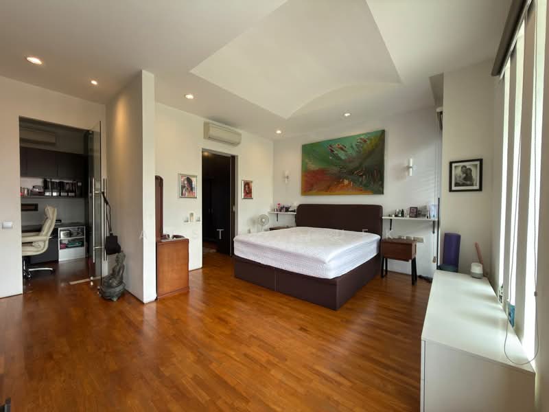 ⭐️ Move in Ready Corner Terrace Opera Estate ⭐️ Corner Terrace For Sale at S$ 6,499,999 | PropertyGuru Singapore - Bedroom