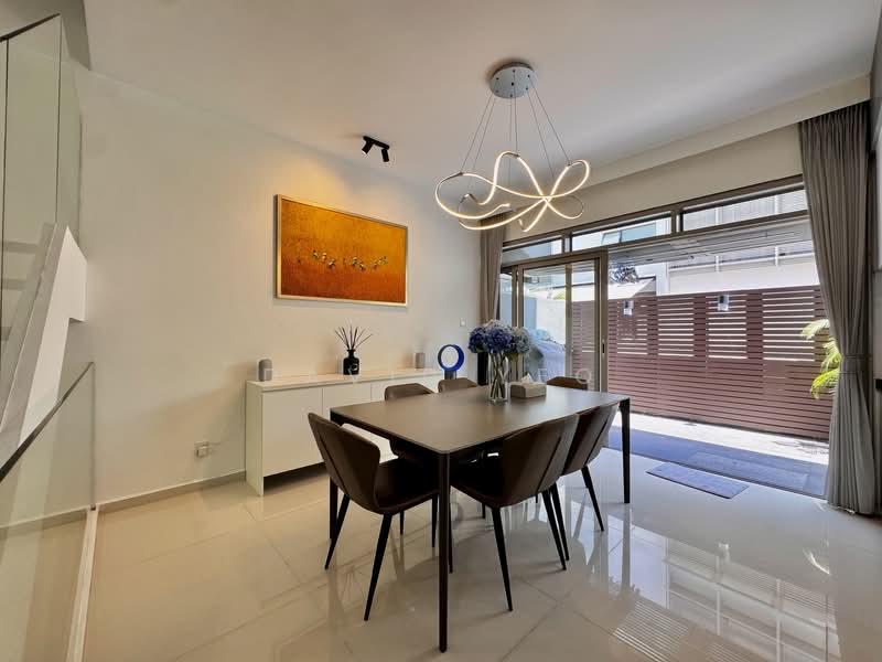 The Teneriffe Cluster House For Sale at S$ 3,900,000 | PropertyGuru Singapore - Dining Room