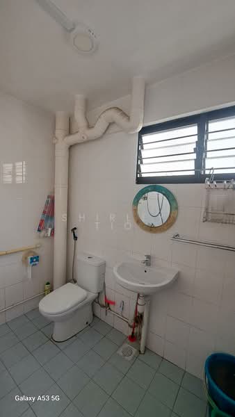 322 Ubi Avenue 1 HDB Flat For Sale at S$ 758,000 | PropertyGuru Singapore - Bathroom