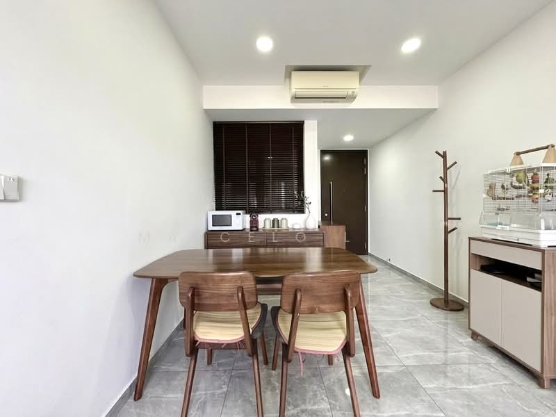 The Brownstone Executive Condominium For Sale at S$ 1,550,000 | PropertyGuru Singapore - Dining Room