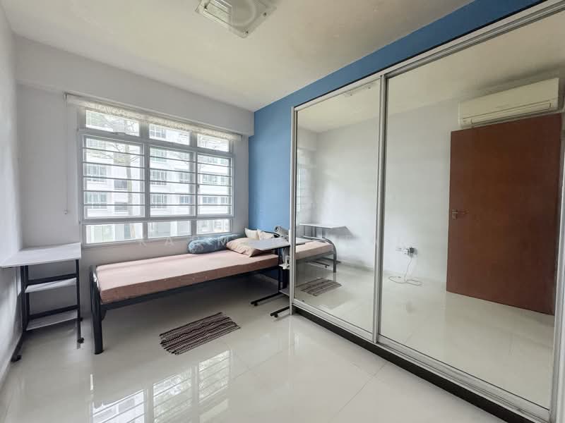 452 Yishun Ring Road HDB Flat For Sale at S$ 599,999 | PropertyGuru Singapore - Bedroom