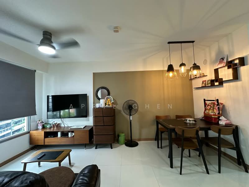 460D Bukit Batok West Avenue 9, 460D Bukit Batok West Avenue 9, 1 Bedroom, 505 sqft, HDB Flat For Rent, by April Chen, 500081169 - Living Room - PropertyGuru.com.sg