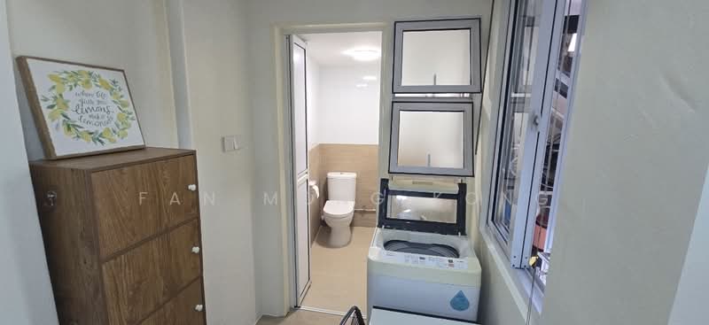 Pandan Valley, 1 Pandan Valley, Room Rental, 200 sqft, Condominium For Rent, by Fan Mong Kong, 500081178 - Bathroom - PropertyGuru.com.sg