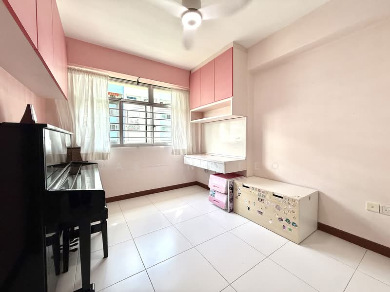 428B Yishun Avenue 11 HDB Flat For Sale at S$ 585,000 | PropertyGuru Singapore - Bedroom