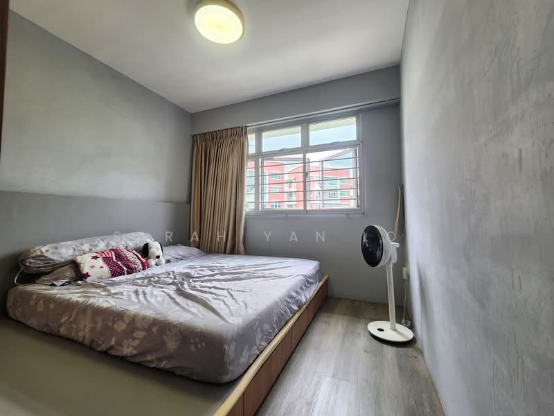 439B Bukit Batok West Avenue 8 HDB Flat For Sale at S$ 820,000 | PropertyGuru Singapore - Bedroom