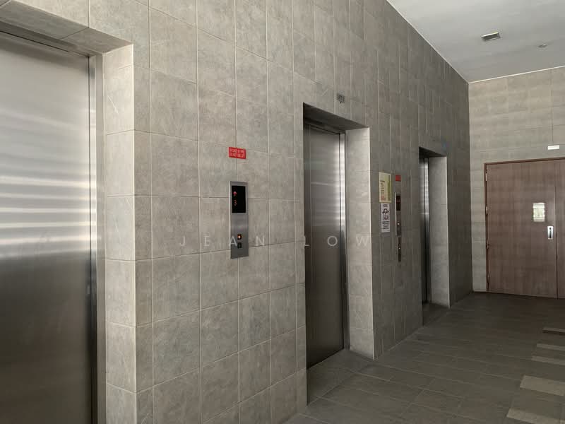 Unity Centre, 51 Bukit Batok Crescent, 2,465 sqft, Light Industrial (B1) For Sale, by Jean Low, 500081194 - Passenger Lifts - CommercialGuru.com.sg