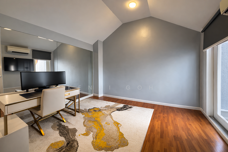 Saint Nicholas View Terraced House For Sale at S$ 3,500,000 | PropertyGuru Singapore - Atiic/ study