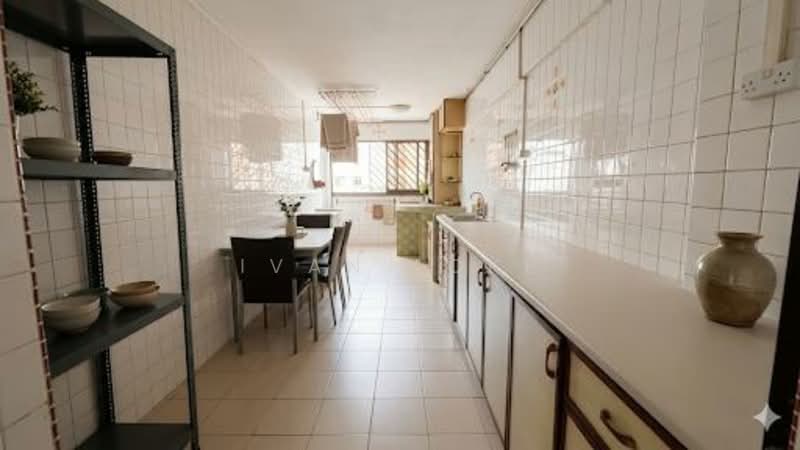 225 Pending Road HDB Flat For Sale at S$ 570,000 | PropertyGuru Singapore - Kitchen