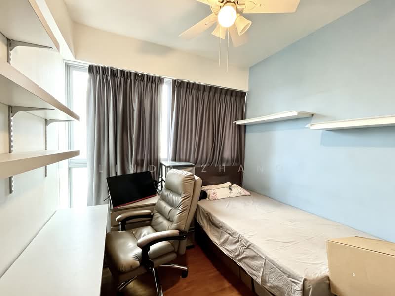 Eight Courtyards Condominium For Sale at S$ 1,400,000 | PropertyGuru Singapore