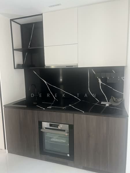 Jervois Mansion, 8 Jervois Close, 3 Bedrooms, 850 sqft, Condominium For Rent, by Derek Tan, 500081252 - Kitchen - PropertyGuru.com.sg