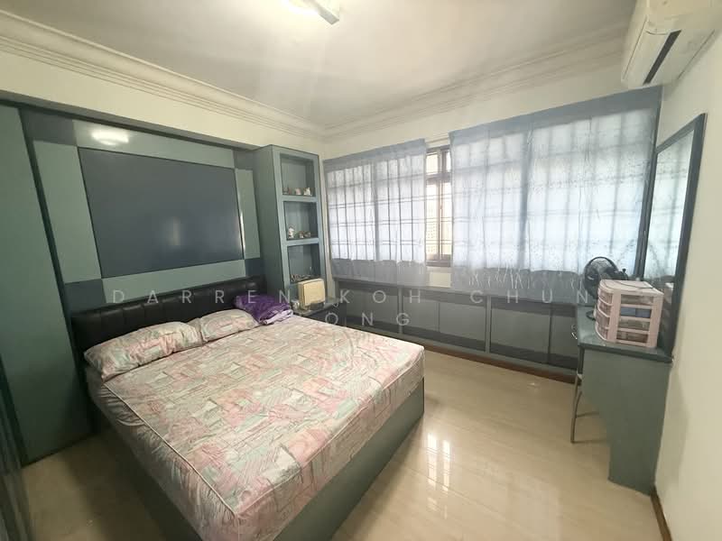 284 Toh Guan Road HDB Flat For Sale at S$ 858,888 | PropertyGuru Singapore - Bedroom