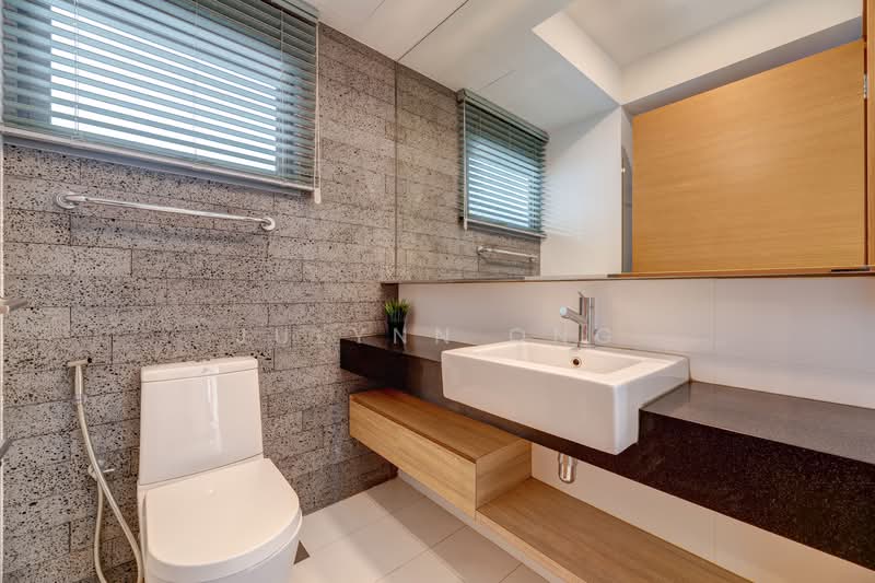 The Shore Residences Condominium For Sale at S$ 1,990,000 | PropertyGuru Singapore - Bathroom