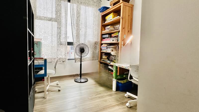 The Brownstone Condominium For Sale at S$ 2,728,888 | PropertyGuru Singapore - Bedrooms 5