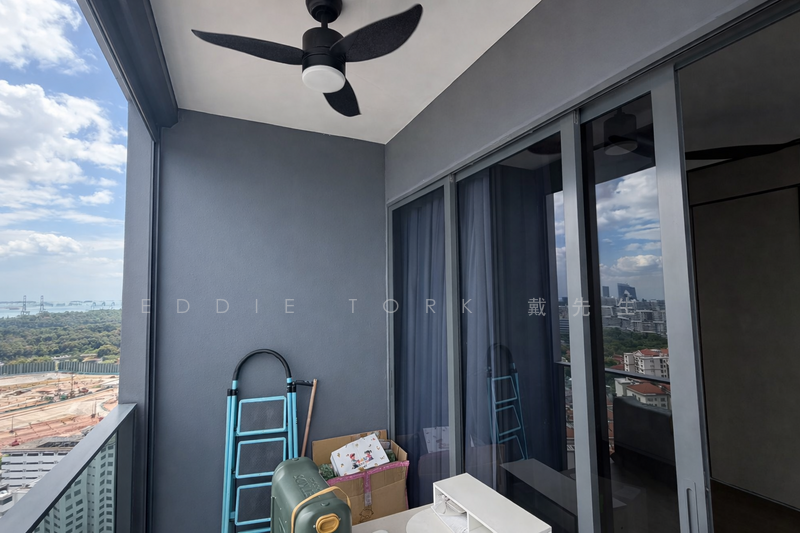 Stirling Residences, 25 Stirling Road, 2 Bedrooms, 786 sqft, Condominium For Rent, by Eddie Tork 戴先生, 500081301 - Balcony - PropertyGuru.com.sg