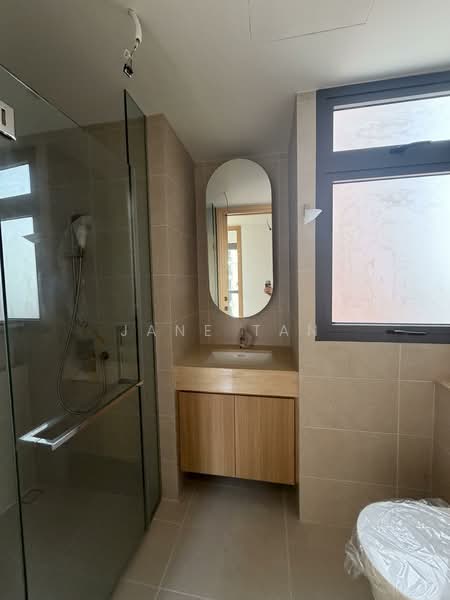 Hill House, 10A-11 Institution Hill, 10B, 2 Bedrooms, 624 sqft, Condominium For Rent, by Jane Tan, 500081337 - Bathroom - PropertyGuru.com.sg