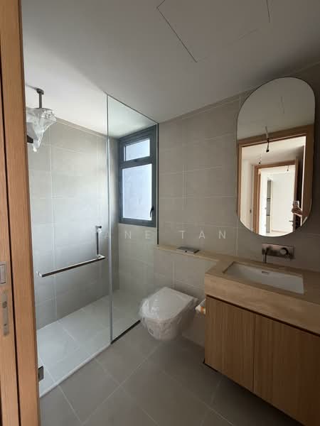 Hill House, 10A-11 Institution Hill, 10B, 2 Bedrooms, 624 sqft, Condominium For Rent, by Jane Tan, 500081337 - Bathroom - PropertyGuru.com.sg