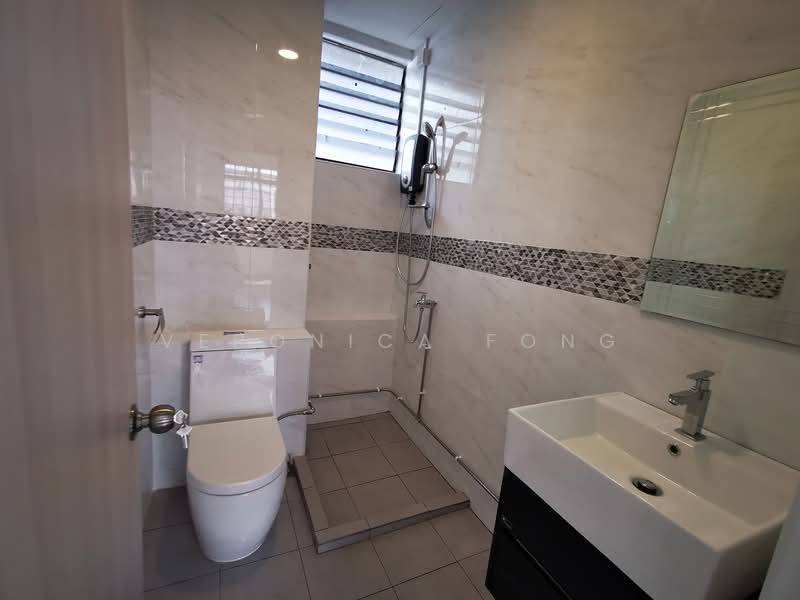 Kim Sia Court Apartment For Sale at S$ 2,998,000 | PropertyGuru Singapore - Bathroom